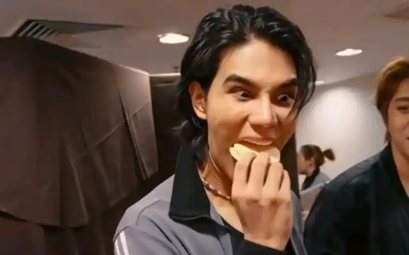 【jeffsatur】这不得截出来单独笑?