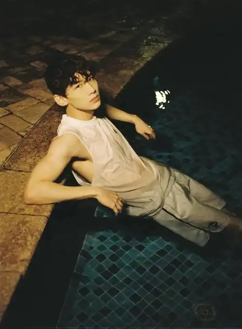 吴磊的腹肌杨洋的翘臀白敬亭的肌肉这些男星身材都太好了