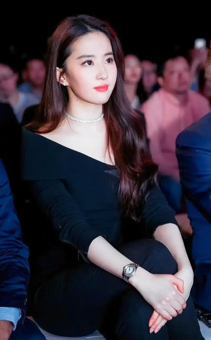 演员的人格魅力 赵丽颖难以复制,刘亦菲喜宅读,乔欣和杨洋性格南辕北