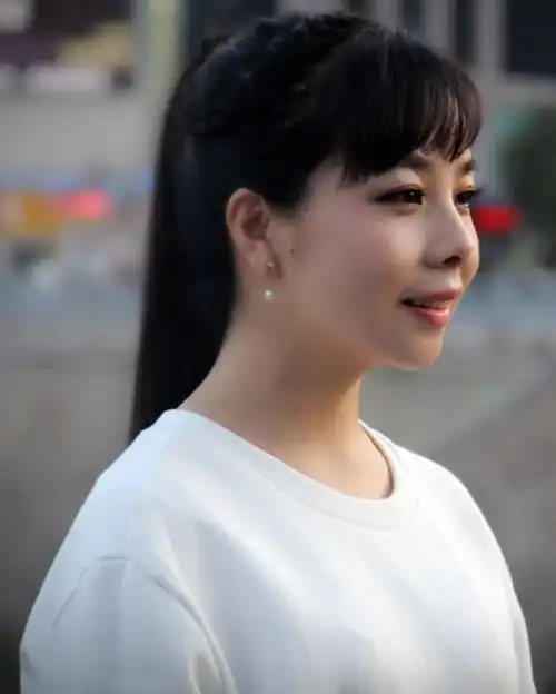 天啊!陕西民歌后王二妮居然有个双胞胎的妹妹,比她还要漂亮傻傻分不清