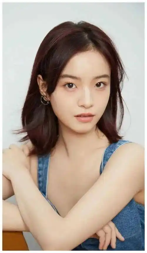 00后女星美图30位性感魅力尽显一睹为快