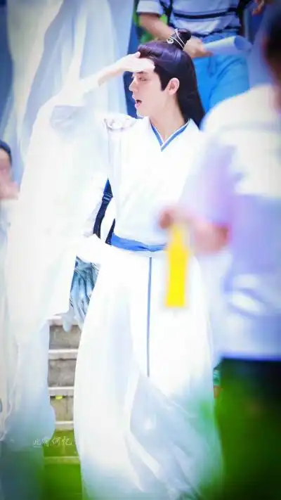 肖战陈情令白衣