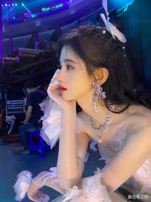 鞠婧祎,好牛一女的