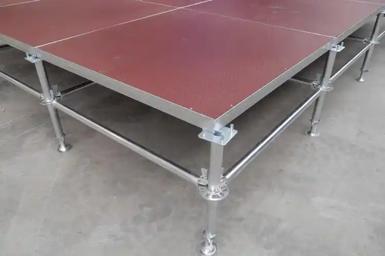 钢铁内嵌式雷亚舞台(包边),直发,高度调节