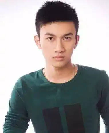 11款阳光帅气的男生短发发型