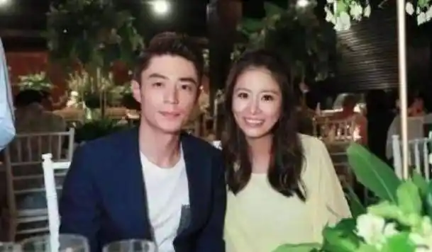 林心如晚上晒烛光香水满是情调称有了家的气质嫁给霍建华后越来越有爱