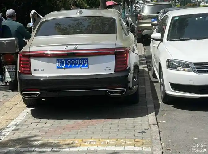 红旗h9与99999车牌的完美组合,回头率爆表,国内仅发现5辆