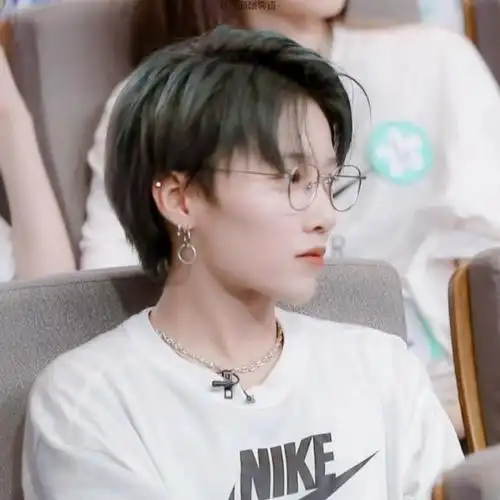 刘雨昕-颜值爆表头像铺-话本小说网