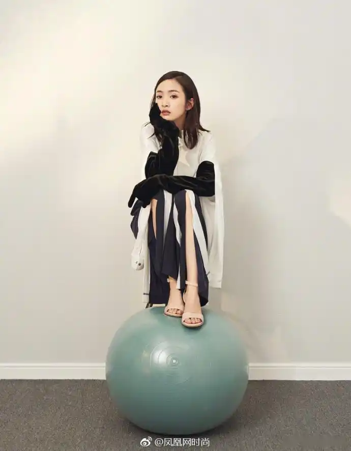 林依晨ariel时尚写真上线~ 看来好身材真是可以轻松驾驭各种衣服照片