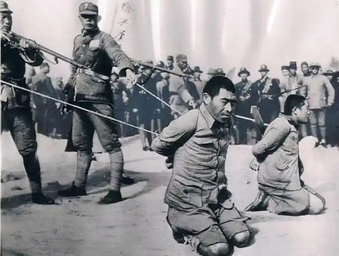 惨不忍睹!清末民初各种死刑犯受刑照片