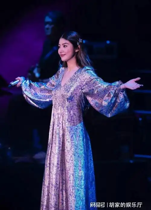 陈慧琳澳门演唱会回顾!51岁依然登台热舞,身材颜值仍处于巅峰|华语歌