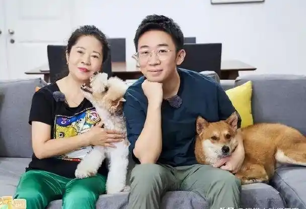 敢和谈17年恋爱的女友说分手,杨迪的清醒,才是真正的负责任