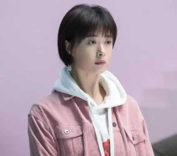 蒋欣靠小舍得重获热度瘦出新高如整容太像刘涛了