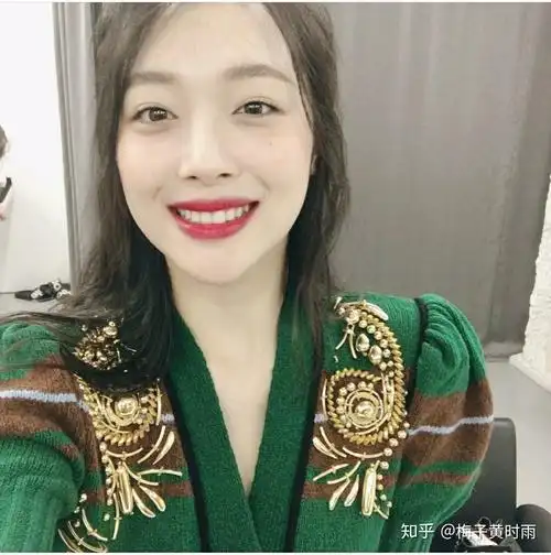 崔雪莉生前有哪些漂亮的写真,自拍照片? - 知乎