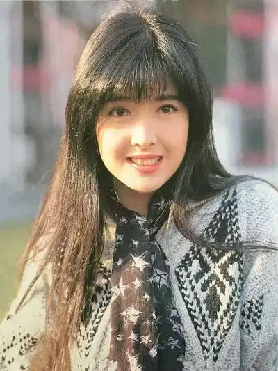 老照片:年轻时候的周慧敏