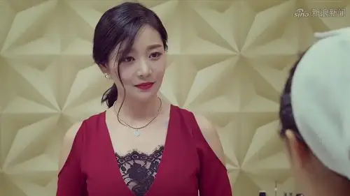 我的体育老师:美女偷听男友打电话,听完火冒三丈,决定狠坑他