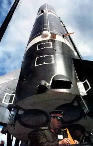 大陆战略导弹部队列装的东风5型洲际弹道导弹