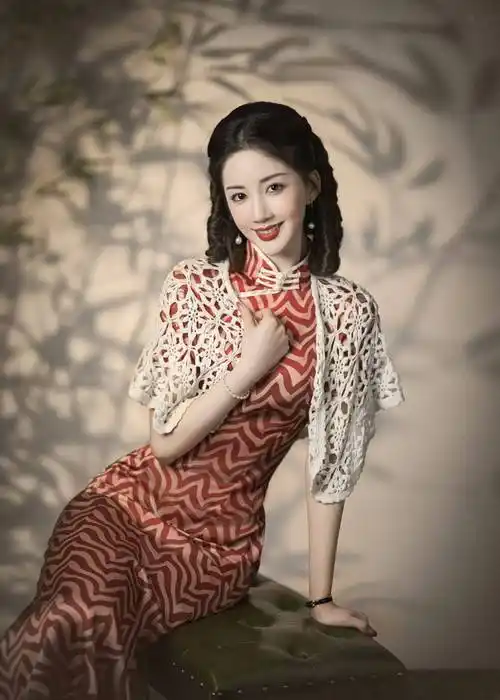 陈欣予端午节复古写真释出 民国怀旧氛围感十足 _明星_星悦在线