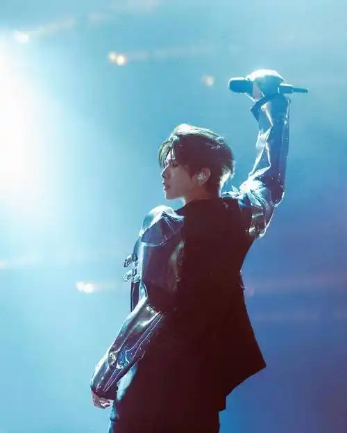 蔡徐坤2023迷巡回演唱会