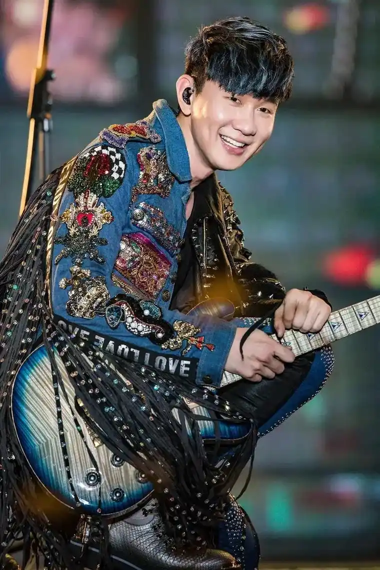 林俊杰高清图,保存当手机桌面,屏保#林俊杰再唱可惜没如果  - 抖音