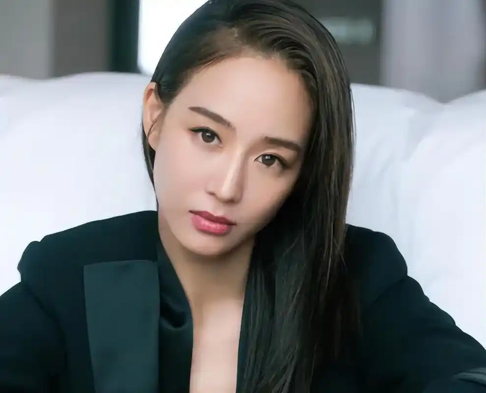 揭秘41岁张钧甯!被传和小3岁导演结婚?内幕是什么?网友呼吁