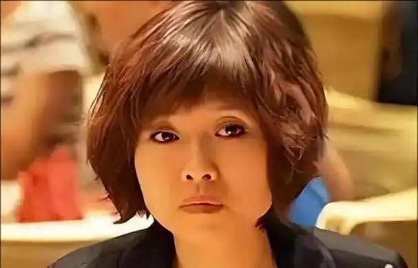 刀郎前妻杨娜生下女儿40天跑路老公再婚爆红后她却找上门来