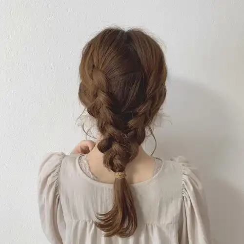 「2021造型」5个简单特别的马尾编发造型!减龄,显瘦,气质up