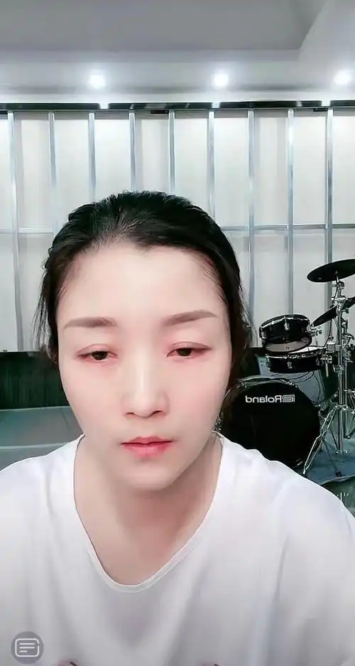 歌手祁隆被爆家暴出轨打岳母前妻乐凡曝其台前幕后两副面孔