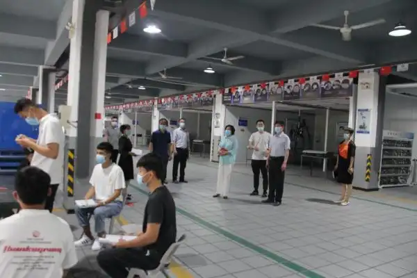 鲁南技师学院院长相启荣带队深入一线检查开学复课工作