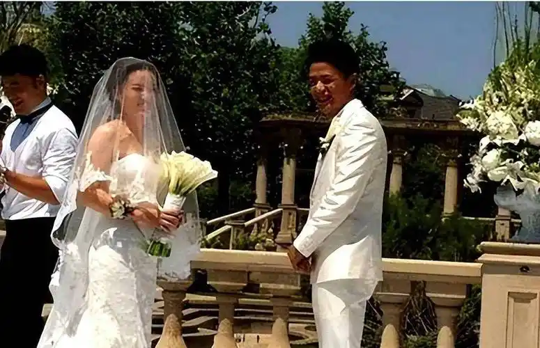 他追了9年才娶了妻,因为妻子怕疼做了12年丁克,余生只