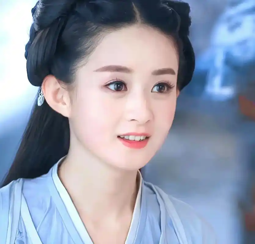 这种可爱 灵动是自然而然的#赵丽颖 #一整个被赵丽颖甜到心巴 - 抖音