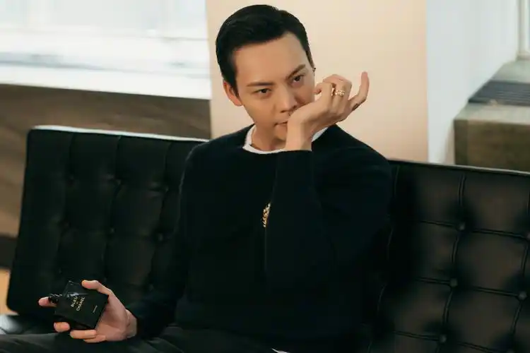 分享一组陈伟霆图片给大家,图中的明星图片壁纸会点缀你的电脑桌面