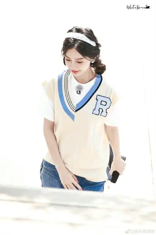 angelababy奔跑吧托脸剧照##杨颖奔跑吧托脸剧照