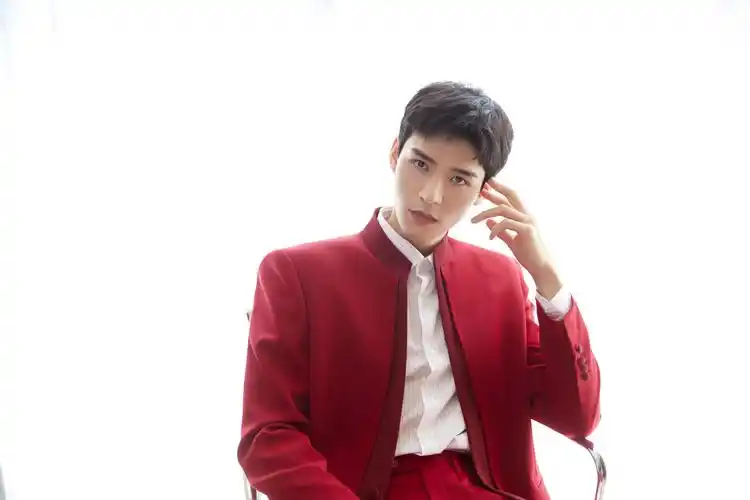 龚俊《央视五四晚会》 - 堆糖,美图壁纸兴趣社区