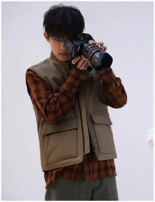 原创潮流男孩易烊千玺穿衣风格百变青春时尚帅气十足有型有款