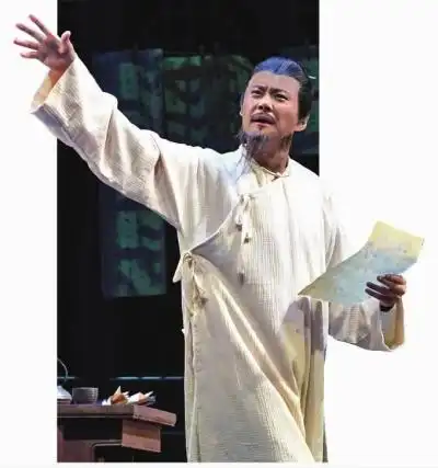 法制晚报讯 (记者 寿鹏寰) 昨晚,为先生诞辰120周年,话剧《关汉卿》在