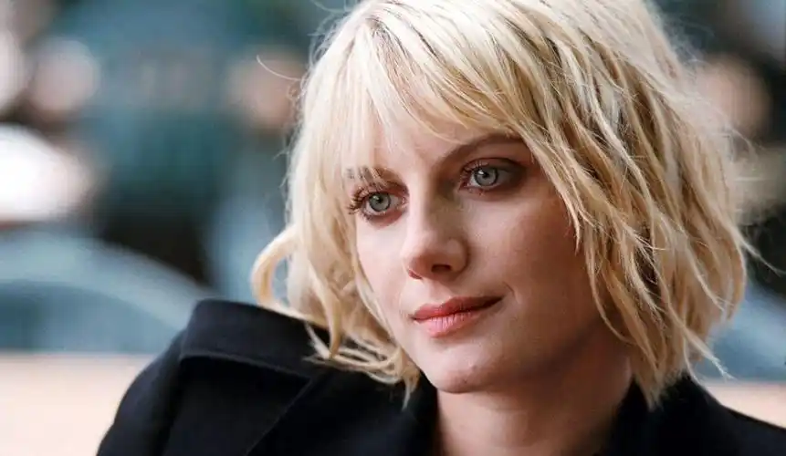 大尺度电影推荐4部,只为一睹梅拉尼·罗兰的盛世美颜,太迷人了