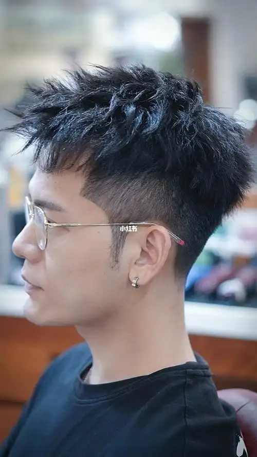 男士短发烫发