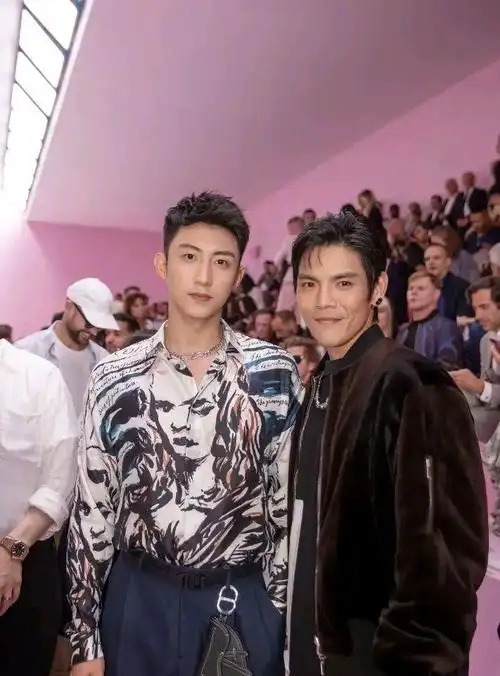 向佐到底是178还是187