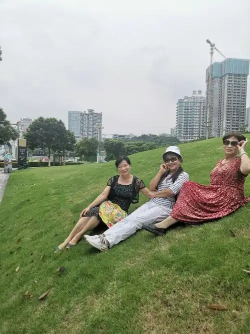 68,ab型三姐妹晒照片(四)龙门浩老街和长嘉汇景区