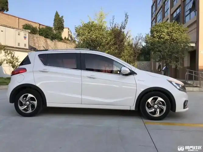 宝骏310自动挡代步车3万多