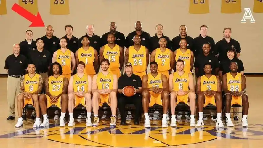 湖人今夏第一签!直接签下4年合同!詹姆斯:我太激动了_哈姆_主帅_球员