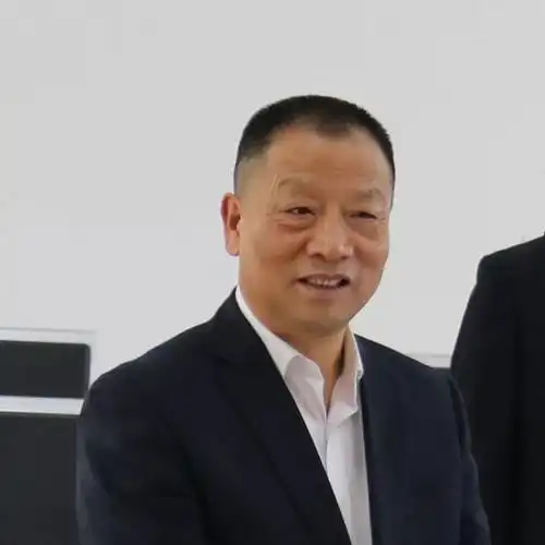 张佑才对两个法庭在落实主题教育工作,化解送达难等方面取得的成效