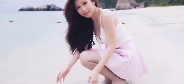 【独家】任妙音 - 情陷-车载mv清新比基尼美女户外写真-温州dj小意