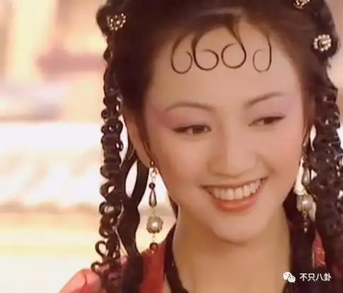 罗海琼她还有一个经典角色就是《莲花童子哪吒》中的 " 苏妲己 ",我们