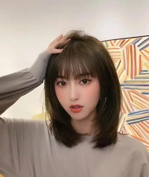 适合圆脸的齐肩发型推荐