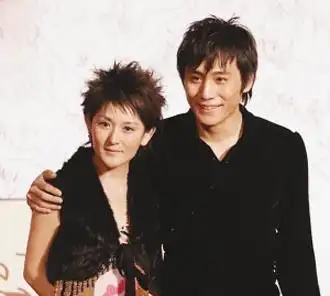 谢父曝:谢娜分手都怪刘烨酗酒成性 喝醉还打人