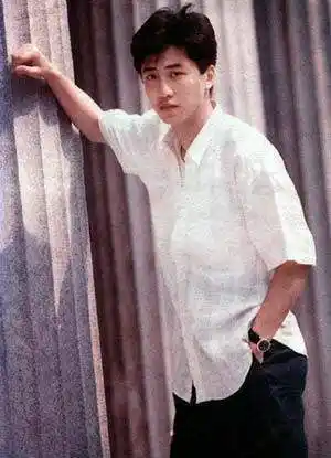 曾经的庾澄庆那么帅气,却有君子气息,只耍酷,不恋爱.