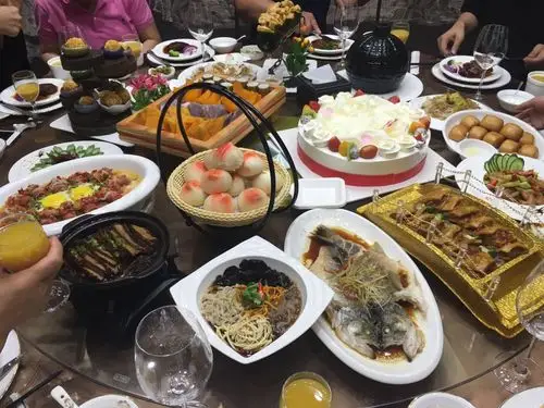 快乐的生日宴会