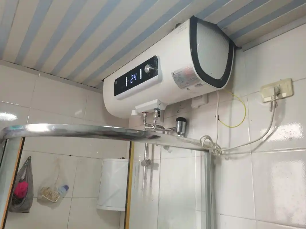 容声(rongsheng)电热水器 50升智能扁桶速热储水式家用卫生间淋浴rzb